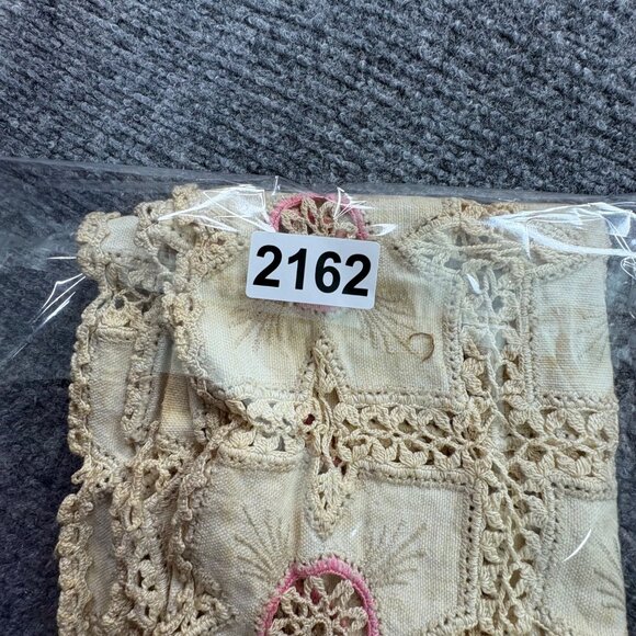 VTG Hand-Crocheted Lace‎ Table Runner With Pink Floral Accents 12" X 40" Boho - Picture 12 of 12